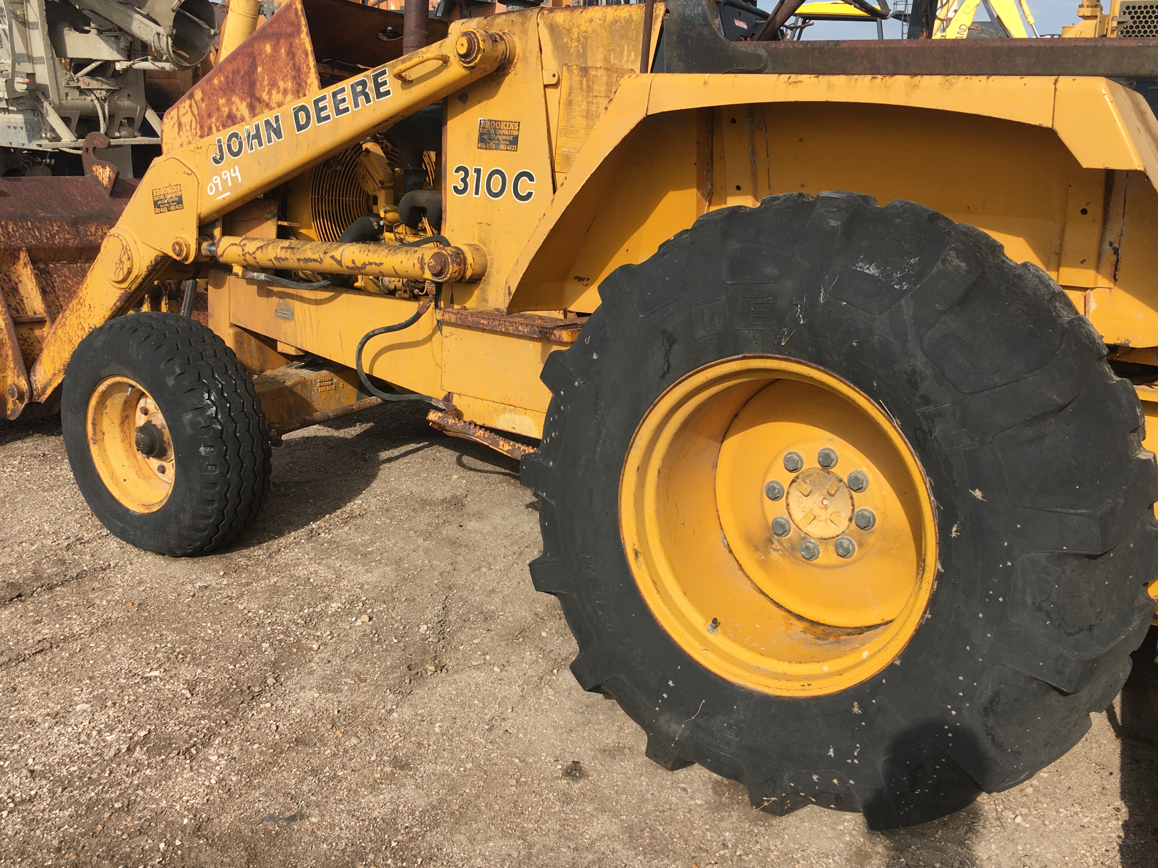 ./imagenes/INVOICE/2019/16915/RETROEXCAVADORA JOHN DEERE 310C PARA PARTES (5).JPG